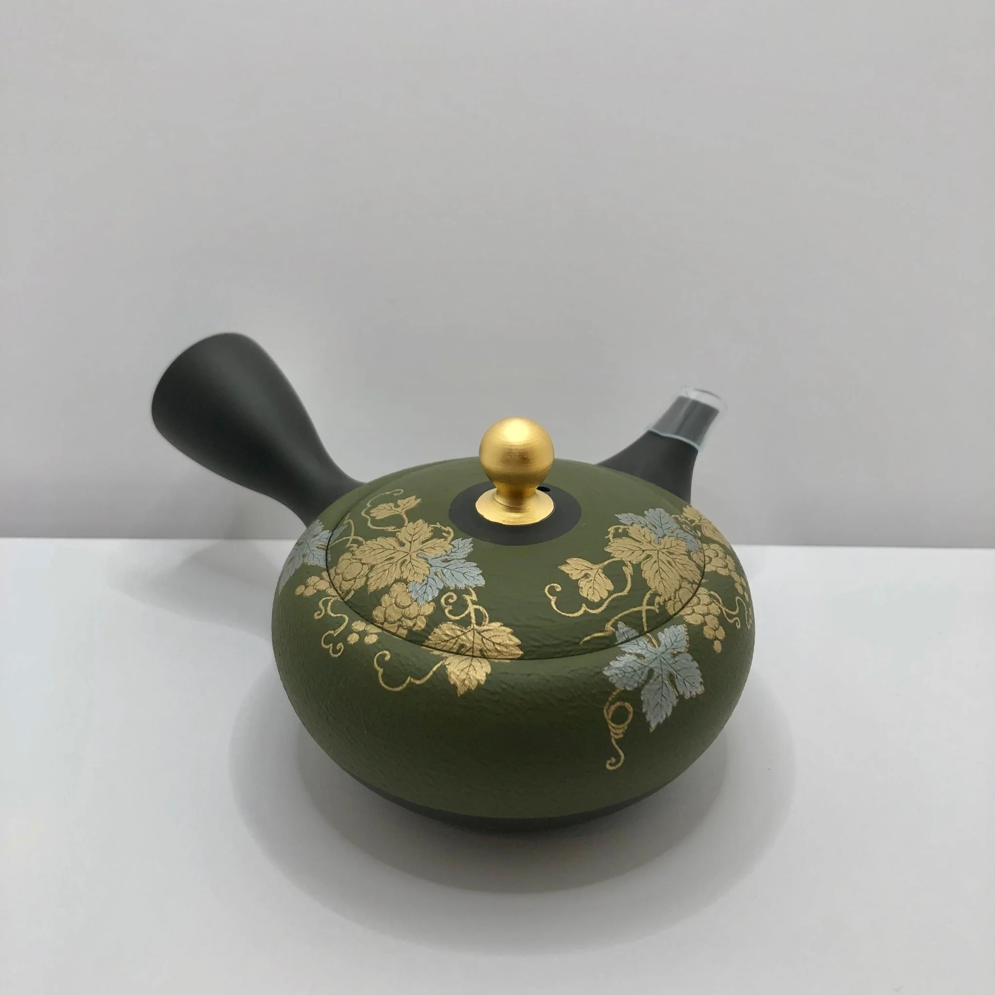 Shouhou Kiln: Tokoname Kyusu Golden Grapes Motif 250 ml 金葡萄