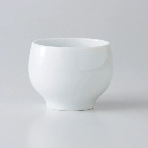 Saikai Ceramics: Tea Professional's White Porcelain Tea Cup Maru - 175 ml