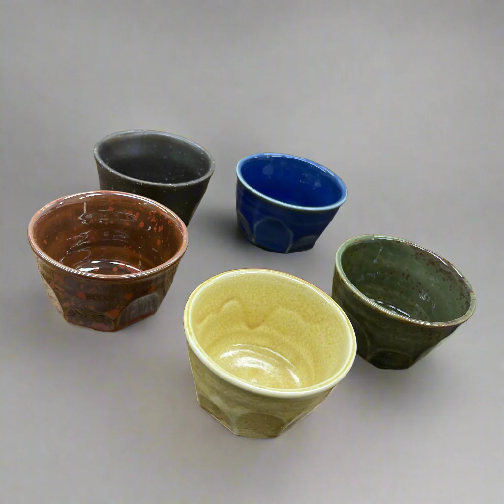 Seiangama: Carved Design Mino-yaki Guinomi Cup 5 Piece Set with Wooden Box 削ぎ五様ぐい呑揃 - Image 21