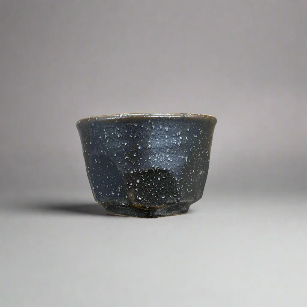 Seiangama: Carved Design Mino-yaki Guinomi Cup 5 Piece Set with Wooden Box 削ぎ五様ぐい呑揃 - Image 9