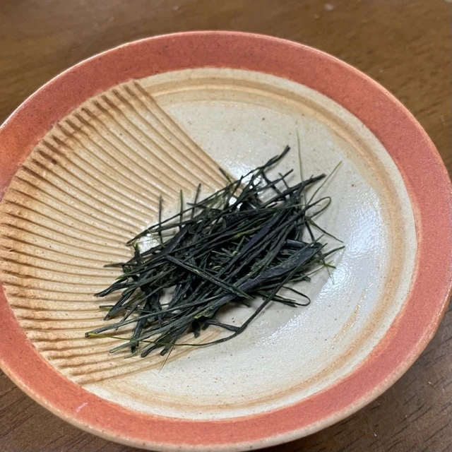 #0559.S2 Limited Edition Temomicha Shincha (Kirari 31 Single Cultivar) - Handrolled Tea by Award-Winning, 15th Generation Master, Okutomi Masahiro - Image 4