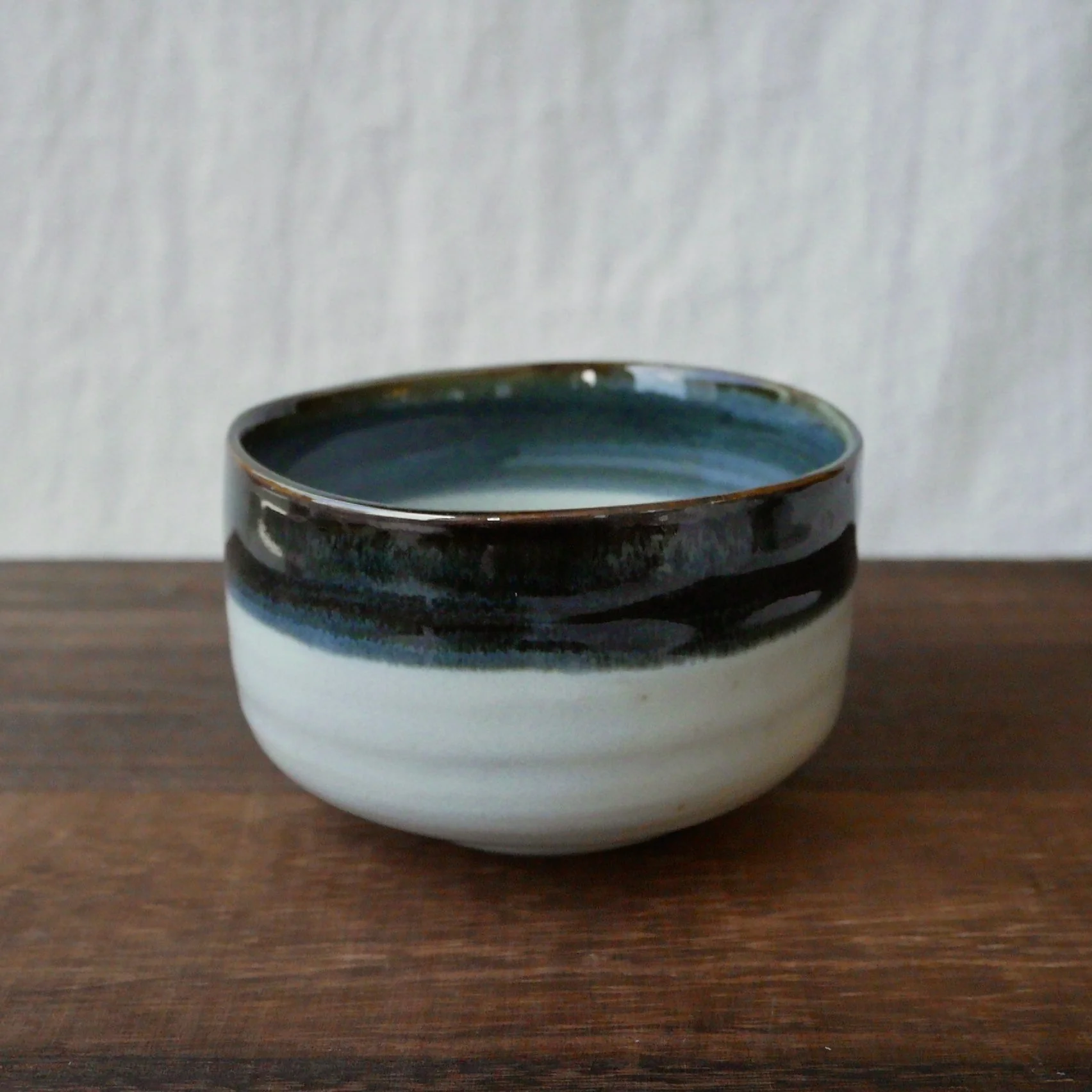 Yamaki Ikai : Karamine Kiln - Blue Yohen Matcha Tea Bowl (Small) 唐峰紺窯変抹茶碗